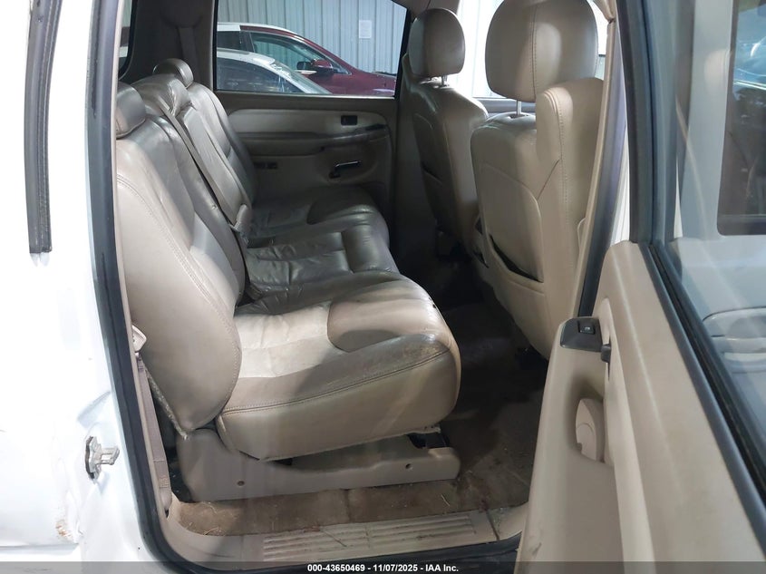 2005 GMC Yukon Xl 1500 Denali VIN: 1GKFK66UX5J255942 Lot: 43650469