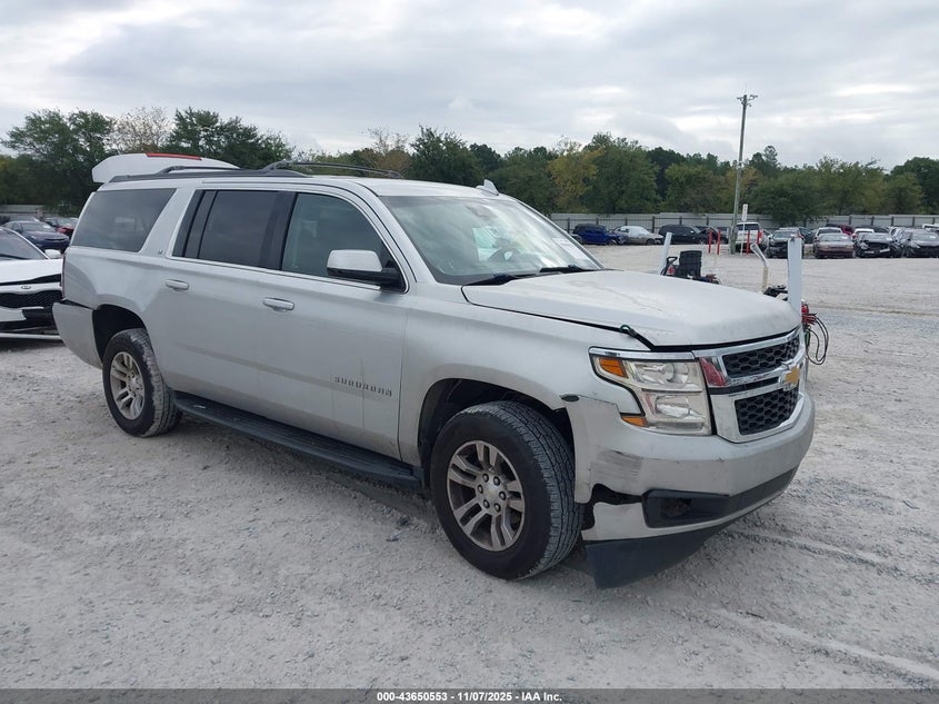 CHEVROLET SUBURBAN LT