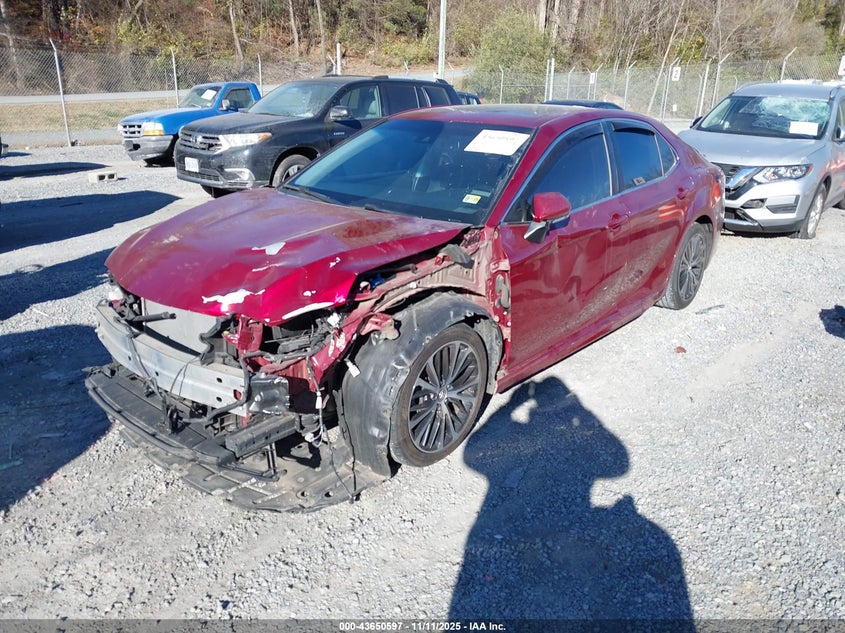 4T1B11HK7JU579706 2018 TOYOTA CAMRY photo no. 2