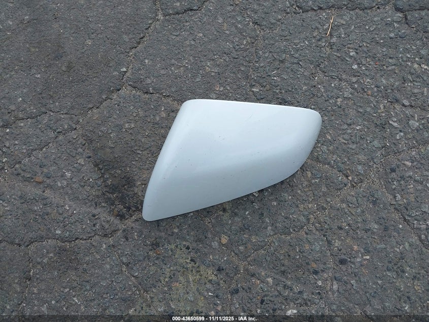 2023 Tesla Model X Dual Motor All-Wheel Drive/Standard Range VIN: 7SAXCAE56PF404824 Lot: 43650599