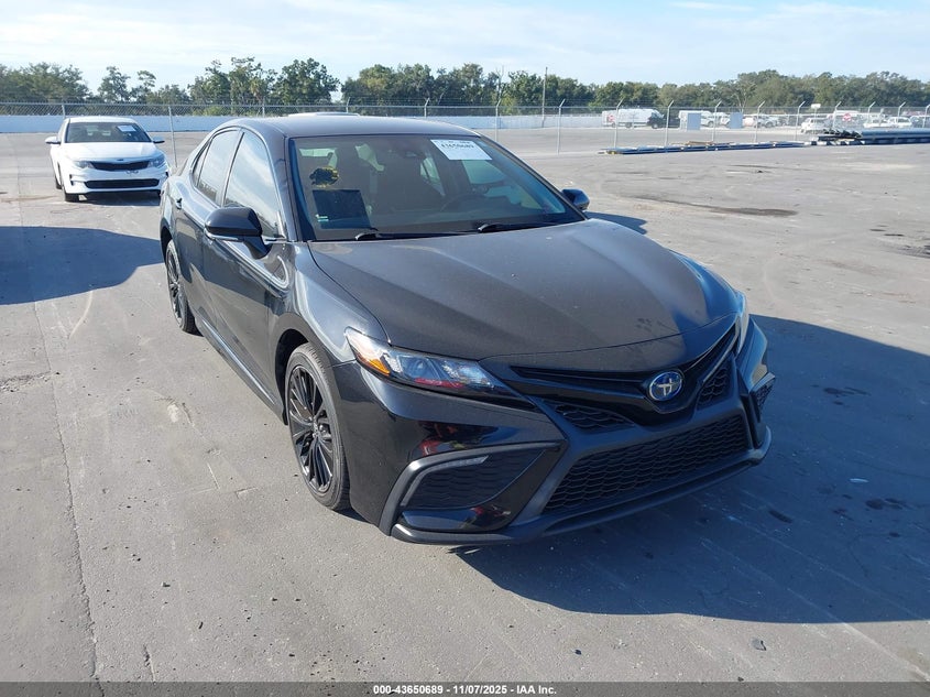 TOYOTA CAMRY HYBRID NIGHTSHADE EDITION HYBRID