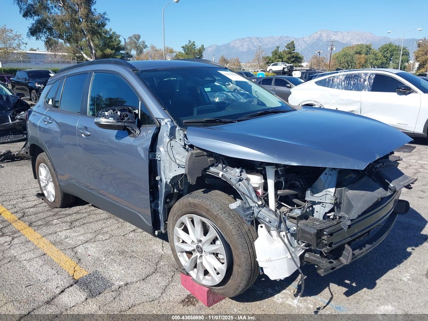 TOYOTA COROLLA CROSS LE