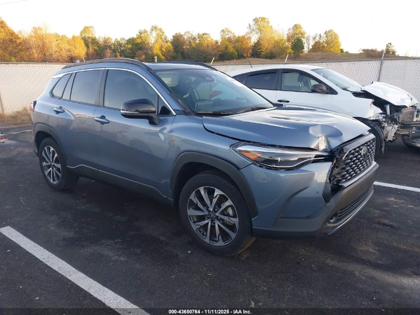 TOYOTA COROLLA CROSS XLE