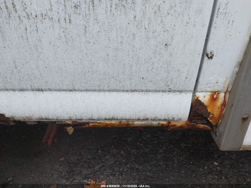 2006 Chevrolet Express Cutaway Work Van VIN: 1GBHG31U761190226 Lot: 43650829