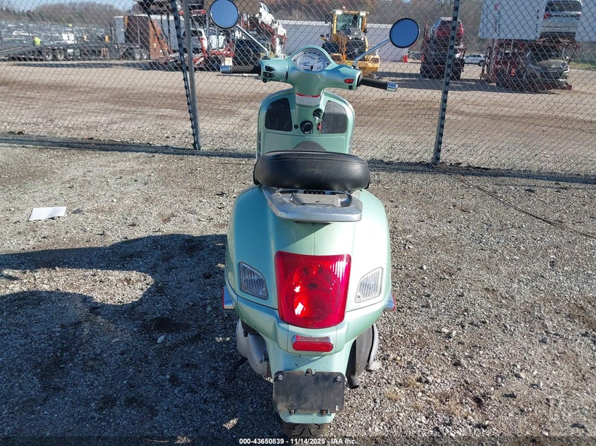 ZAPM319K455002068 2005 VESPA GRANTURISMO photo no. 6