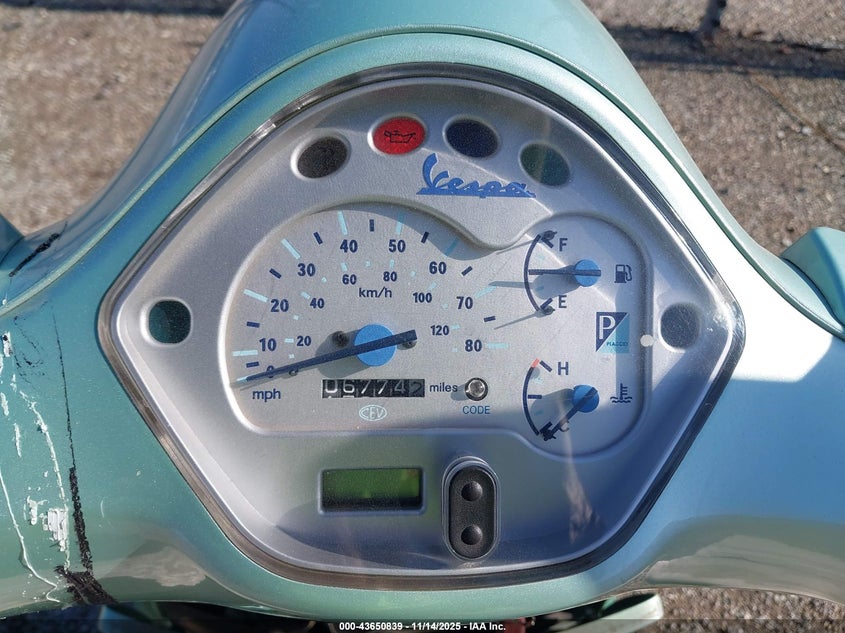 ZAPM319K455002068 2005 VESPA GRANTURISMO photo no. 7