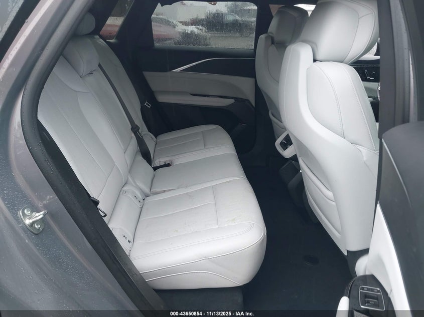 2024 Cadillac Lyriq Luxury W/1Sc VIN: 1GYKPPRL8RZ126071 Lot: 43650854