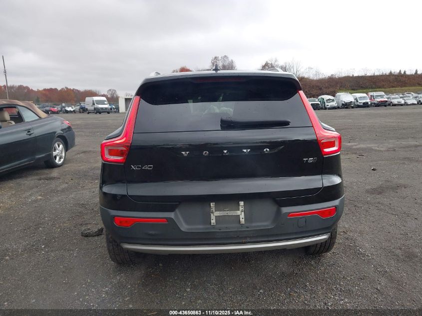2021 Volvo Xc40 T5 Momentum VIN: YV4162UK4M2607892 Lot: 43650863