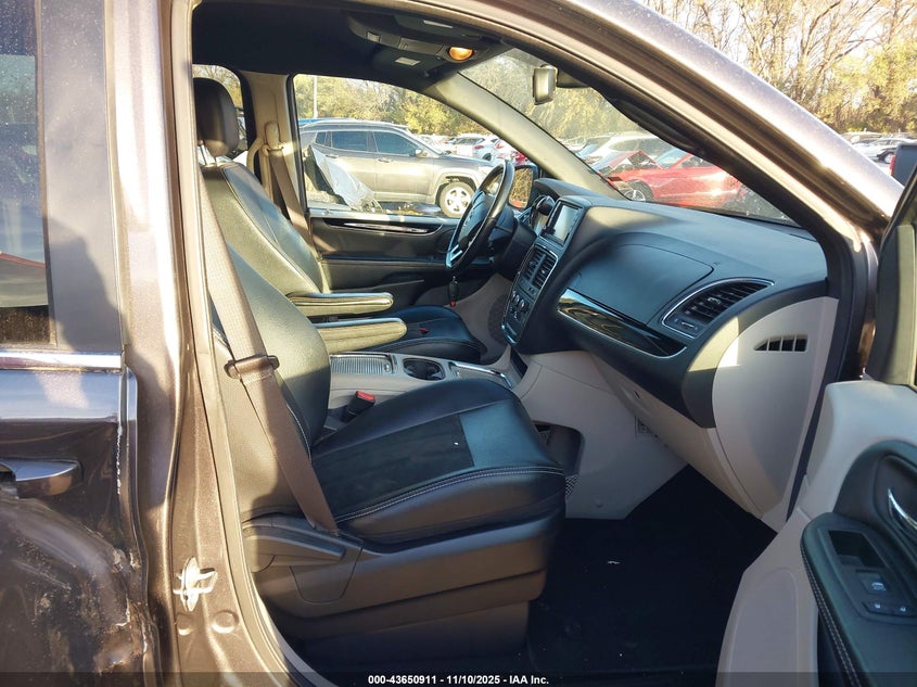 2019 DODGE GRAND CARAVAN SXT - 2C4RDGCG7KR690965