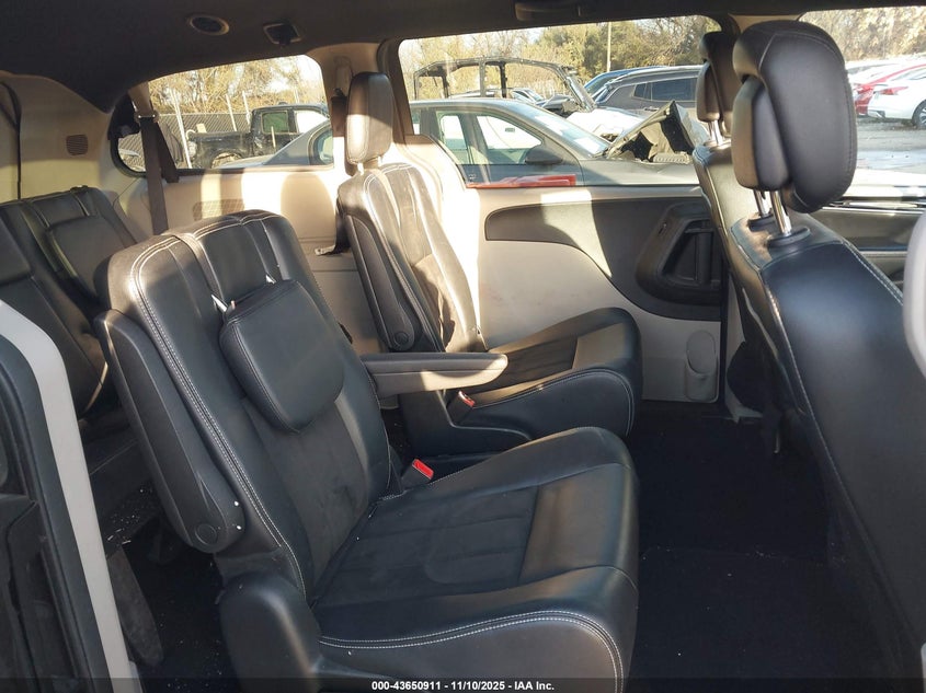 2019 DODGE GRAND CARAVAN SXT - 2C4RDGCG7KR690965