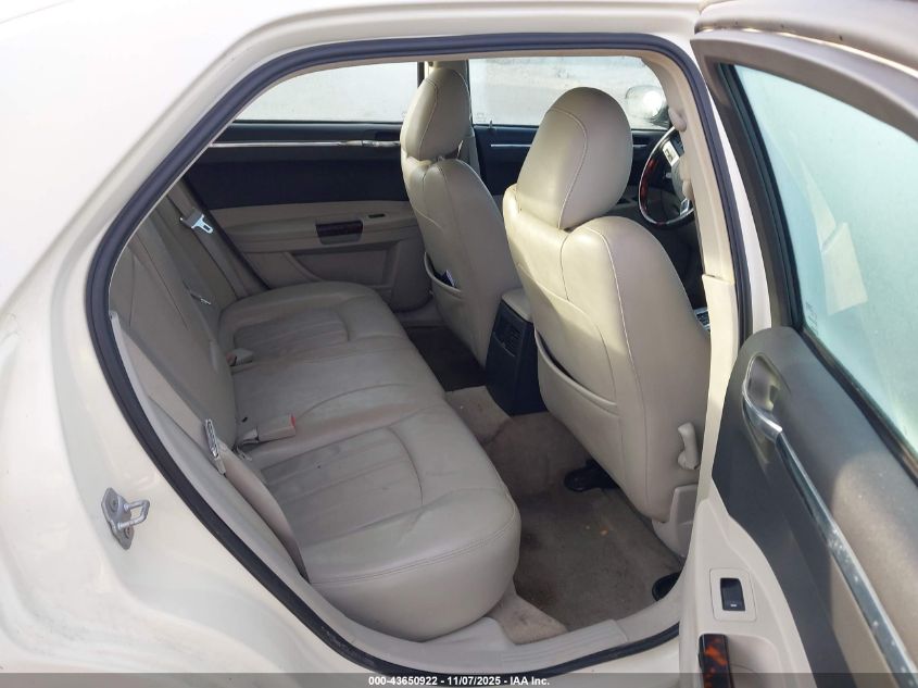 2007 Chrysler 300C VIN: 2C3KA63H67H897037 Lot: 43650922