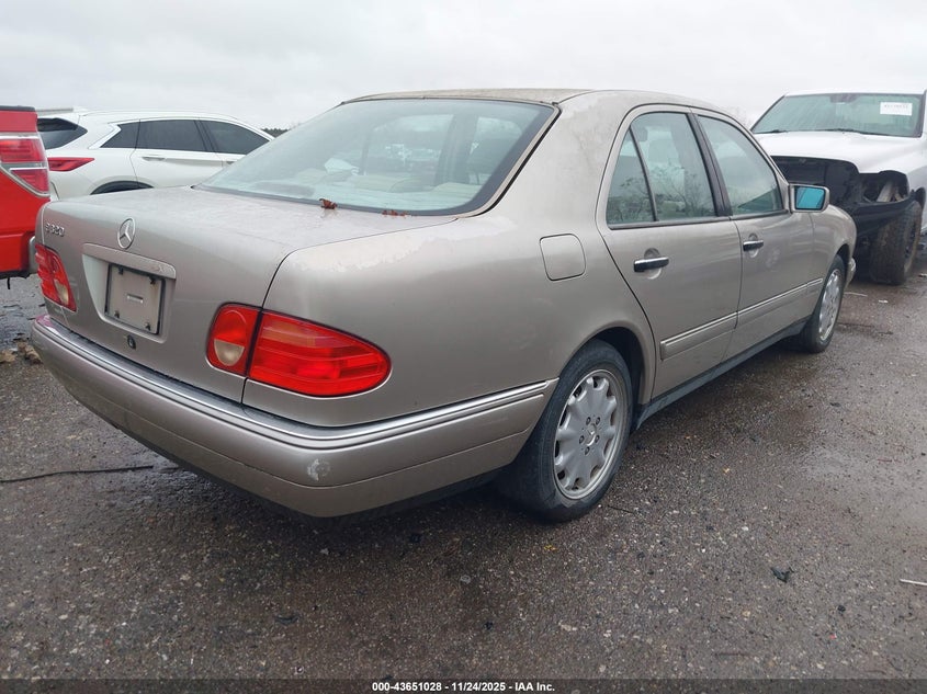 WDBJF65H8XA933328 1999 MERCEDES-BENZ E-KLASSE photo no. 4