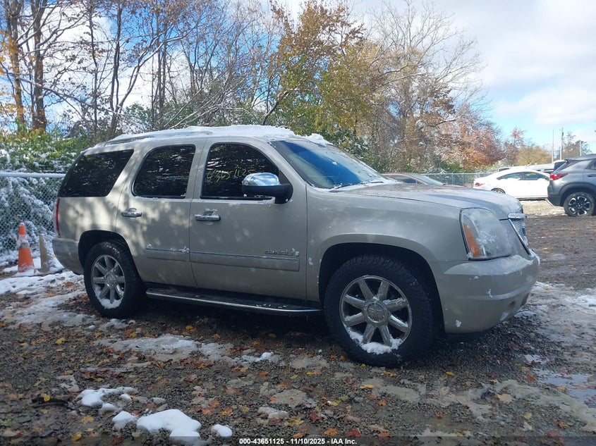 2009 GMC Yukon Denali VIN: 1GKFK03259R271697 Lot: 43651125
