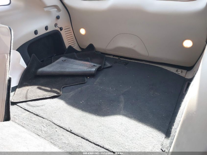 2017 Jeep Grand Cherokee Laredo 4X4 VIN: 1C4RJFAGXHC710696 Lot: 43651143