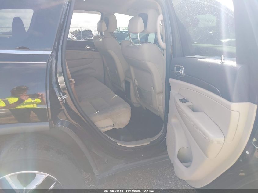 2017 Jeep Grand Cherokee Laredo 4X4 VIN: 1C4RJFAGXHC710696 Lot: 43651143