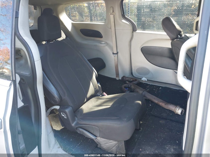 2017 Chrysler Pacifica Lx VIN: 2C4RC1CG4HR502976 Lot: 43651149