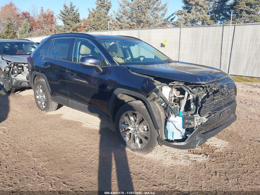 TOYOTA RAV4 XLE PREMIUM