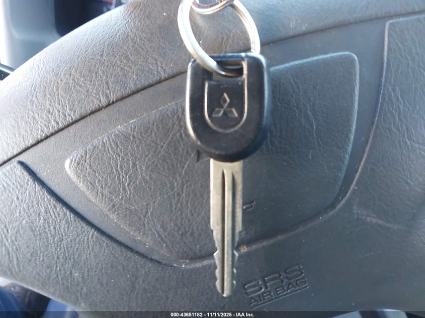 2001 Mitsubishi Montero Sport Xls VIN: JA4LS31H51P012452 Lot: 43651182