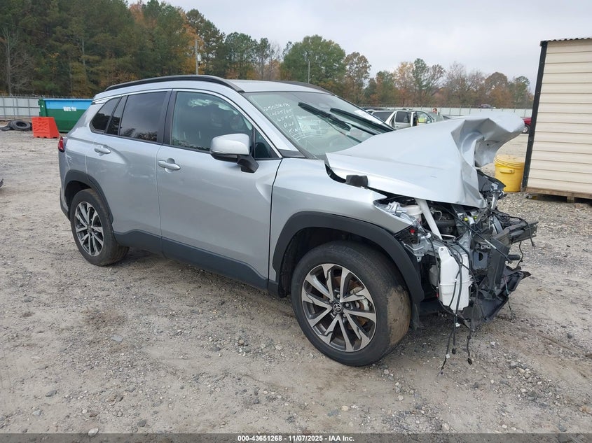 TOYOTA COROLLA CROSS XLE