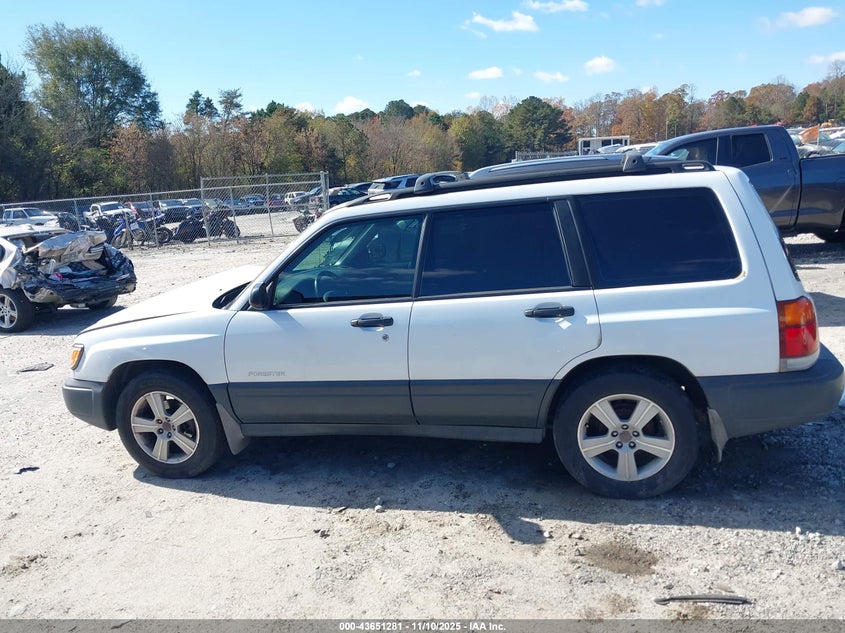 2000 Subaru Forester L VIN: JF1SF6359YH722488 Lot: 43651281