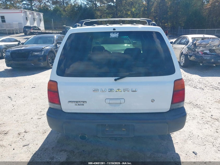 2000 Subaru Forester L VIN: JF1SF6359YH722488 Lot: 43651281