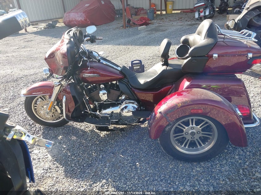 1HD1MAL10FB862875 2015 HARLEY-DAVIDSON TRI GLIDE ULTRA photo no. 2