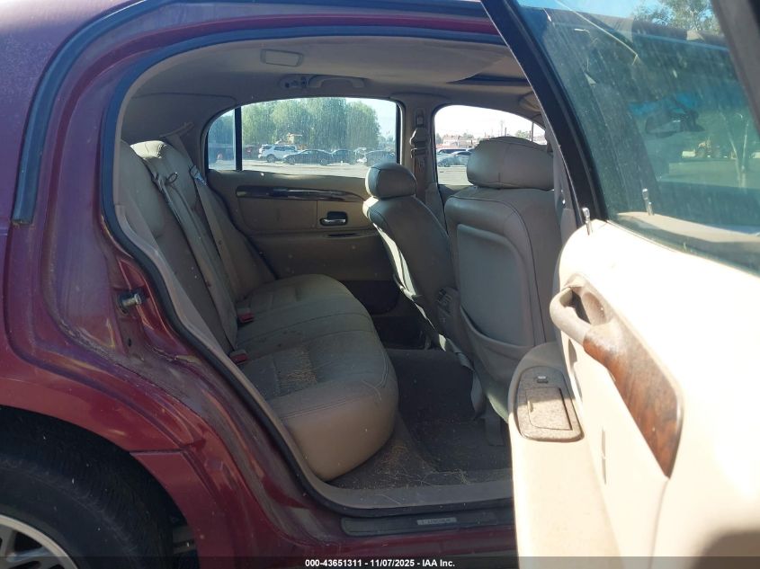 1LNHM82W7XY654671 1999 LINCOLN TOWN CAR photo no. 8