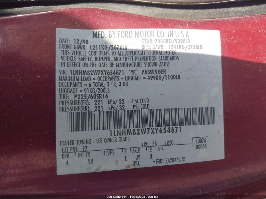 1LNHM82W7XY654671 1999 LINCOLN TOWN CAR photo no. 9