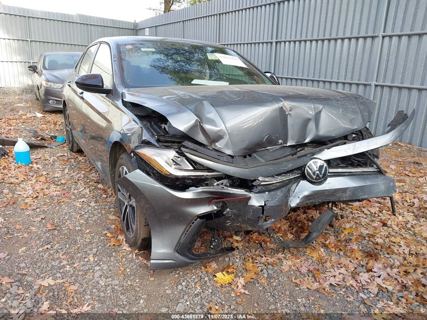 VOLKSWAGEN JETTA 1.5T SPORT