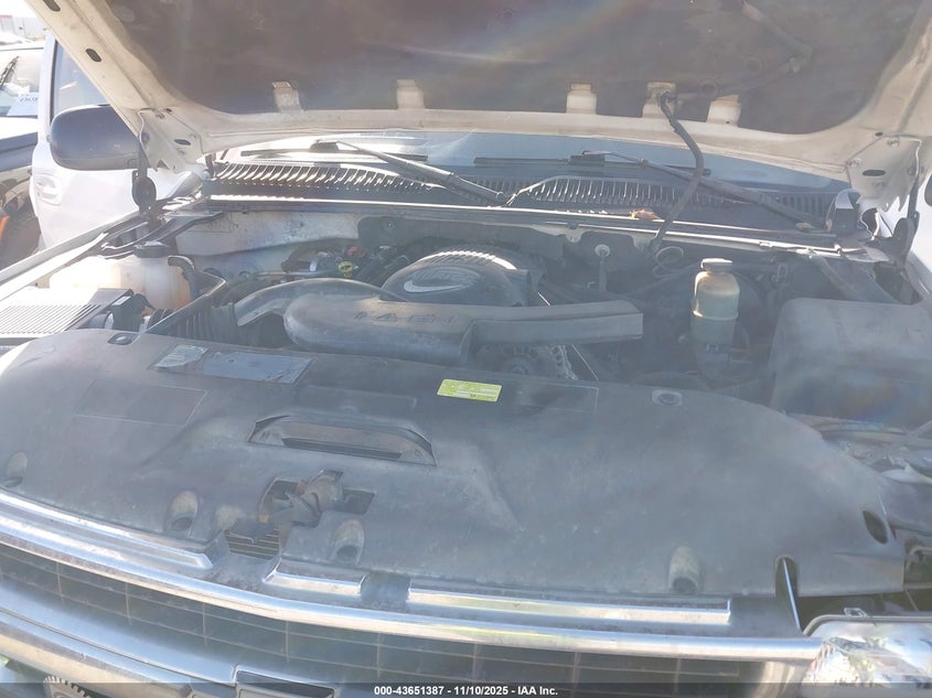 2002 Chevrolet Tahoe Lt VIN: 1GNEK13TX2R130269 Lot: 43651387