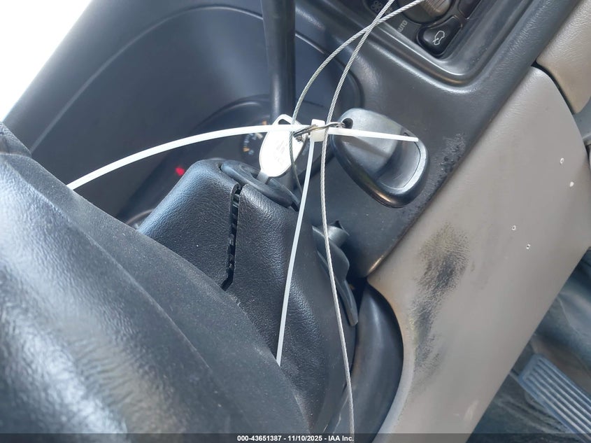 2002 Chevrolet Tahoe Lt VIN: 1GNEK13TX2R130269 Lot: 43651387