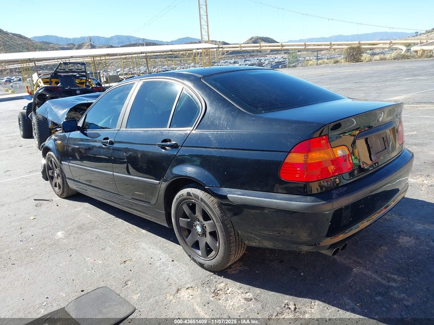 WBAAZ33473PH32437 2003 BMW 3ER photo no. 3