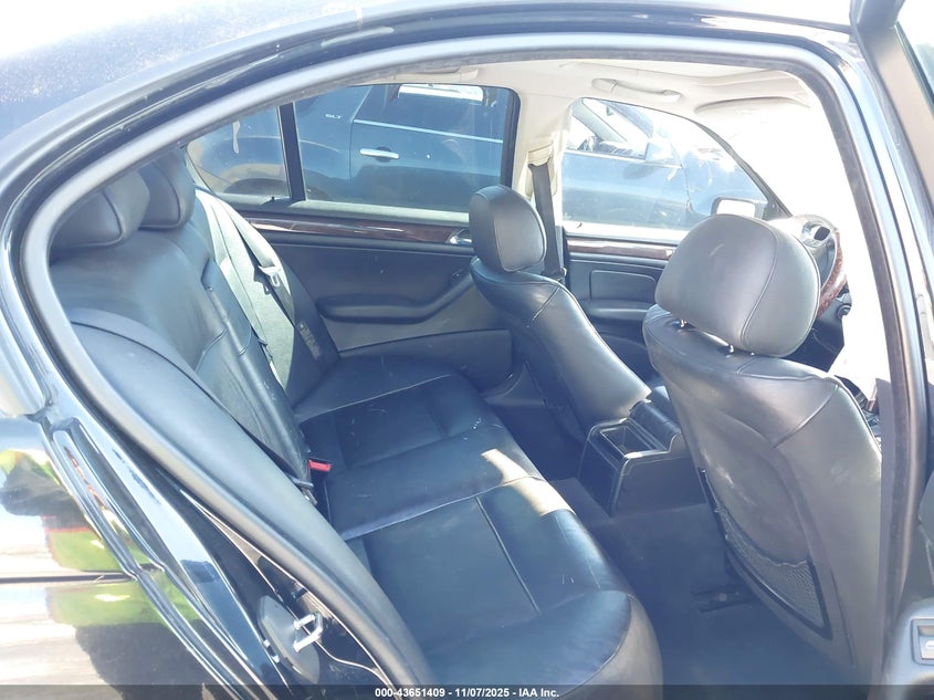 WBAAZ33473PH32437 2003 BMW 3ER photo no. 8