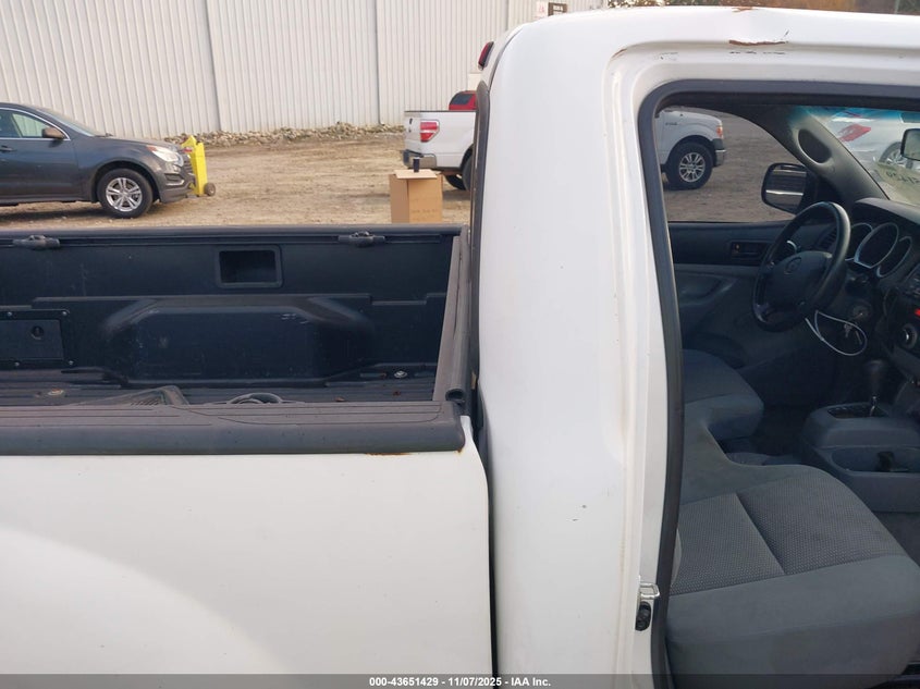 5TENX22N49Z617792 2009 TOYOTA TACOMA photo no. 8