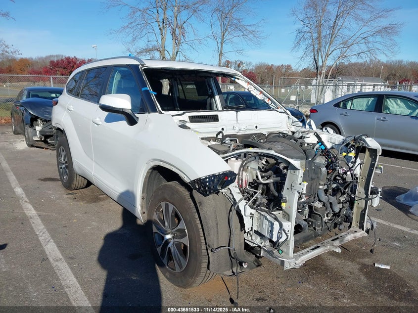 TOYOTA HIGHLANDER XLE