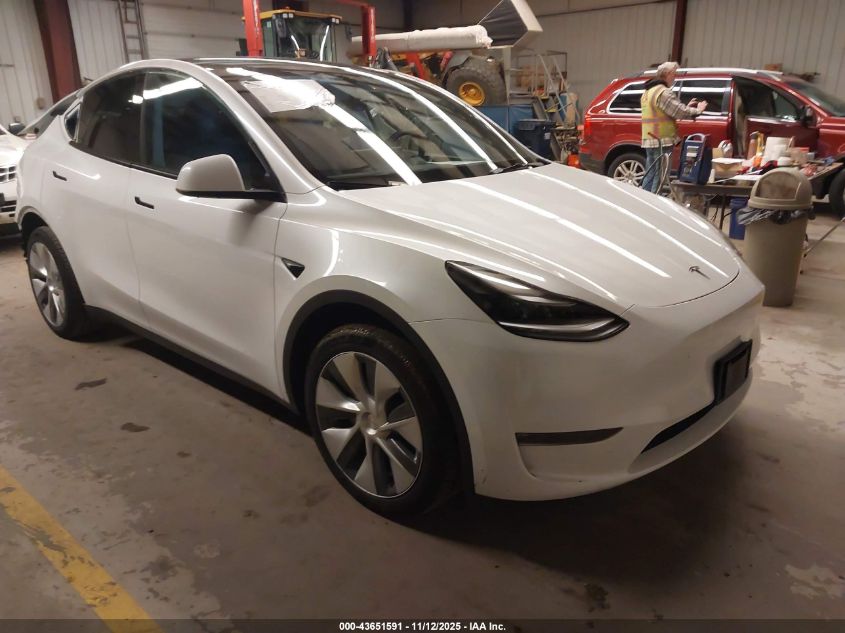 TESLA MODEL Y AWD/LONG RANGE DUAL MOTOR ALL-WHEEL DRIVE