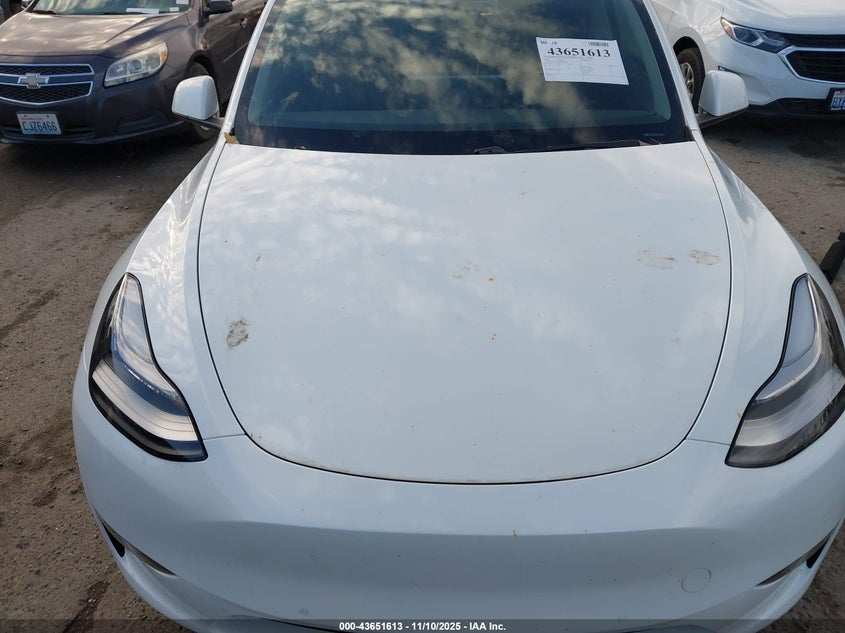 2020 Tesla Model Y Long Range Dual Motor All-Wheel Drive VIN: 5YJYGDEE4LF057835 Lot: 43651613