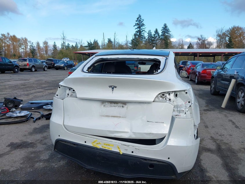 2020 Tesla Model Y Long Range Dual Motor All-Wheel Drive VIN: 5YJYGDEE4LF057835 Lot: 43651613