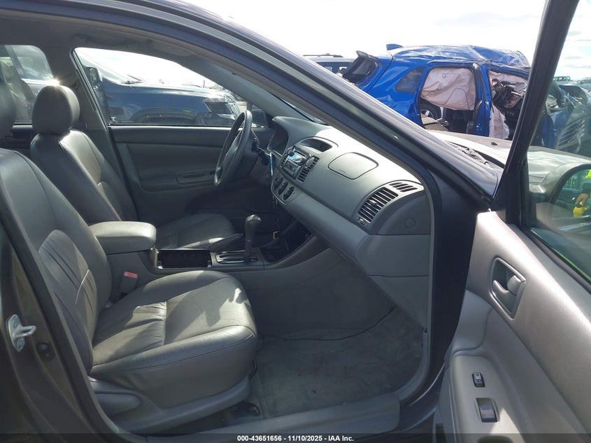 2002 Toyota Camry Le V6 VIN: 4T1BF32K72U514989 Lot: 43651656