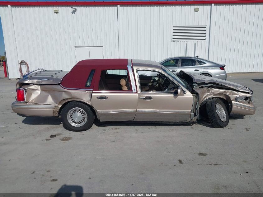 1997 Lincoln Town Car Signature VIN: 1LNLM82W0VY743540 Lot: 43651698