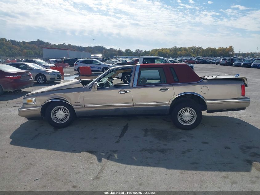 1997 Lincoln Town Car Signature VIN: 1LNLM82W0VY743540 Lot: 43651698