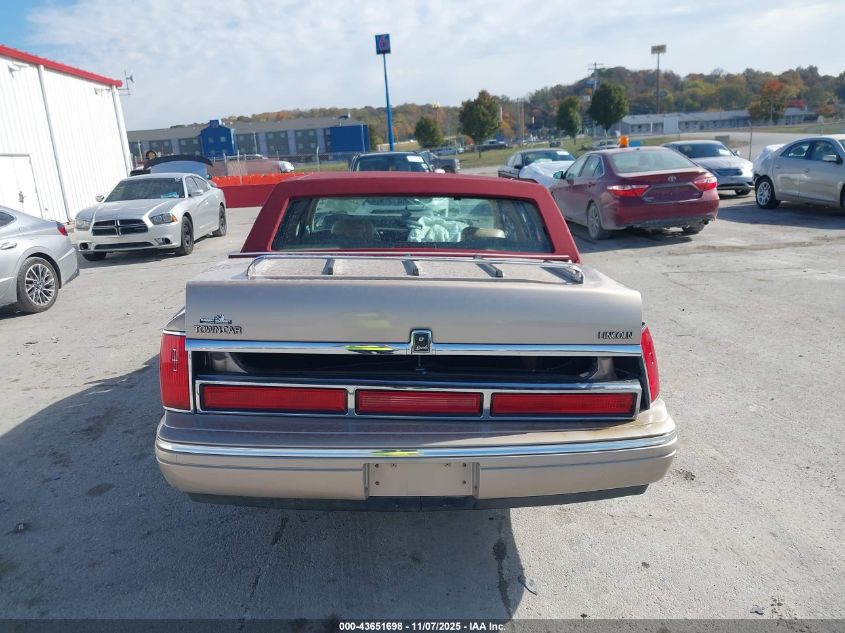 1997 Lincoln Town Car Signature VIN: 1LNLM82W0VY743540 Lot: 43651698