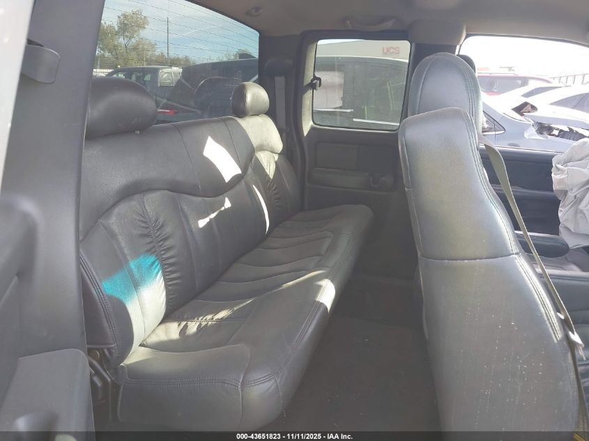 2000 Chevrolet Silverado 1500 Lt VIN: 2GCEC19T2Y1357809 Lot: 43651823