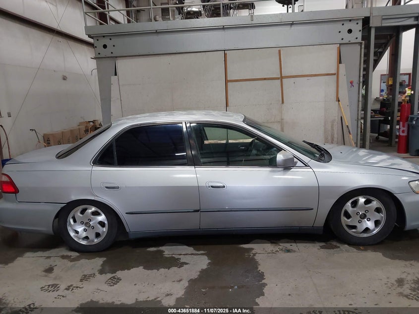 JHMCG5545YC040830 2000 HONDA ACCORD photo no. 13