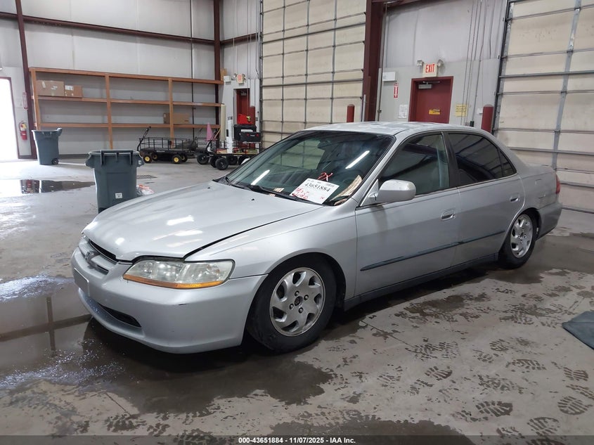 JHMCG5545YC040830 2000 HONDA ACCORD photo no. 2