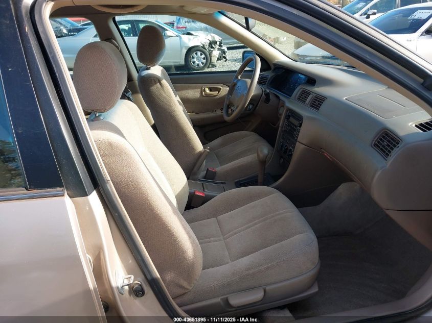 2001 Toyota Camry Le VIN: 4T1BG22K61U091604 Lot: 43651895