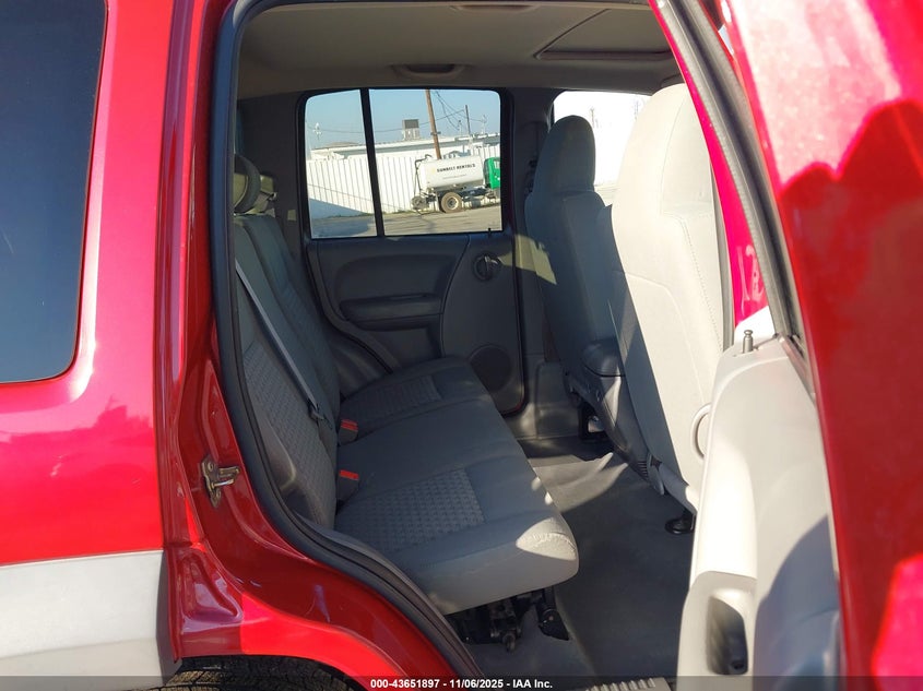 1J4GL48K96W119314 2006 JEEP LIBERTY (NORTH AMERICA) photo no. 8