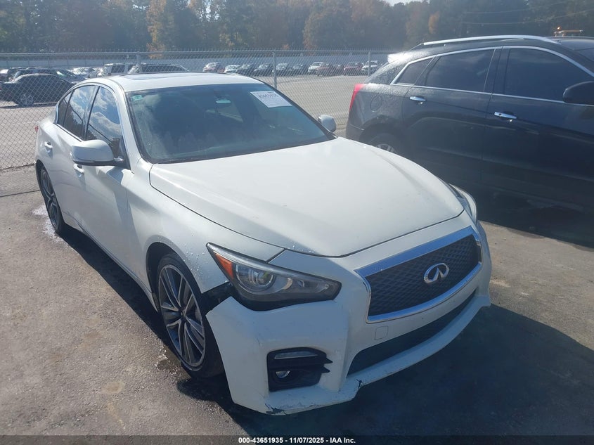 INFINITI Q50 SPORT