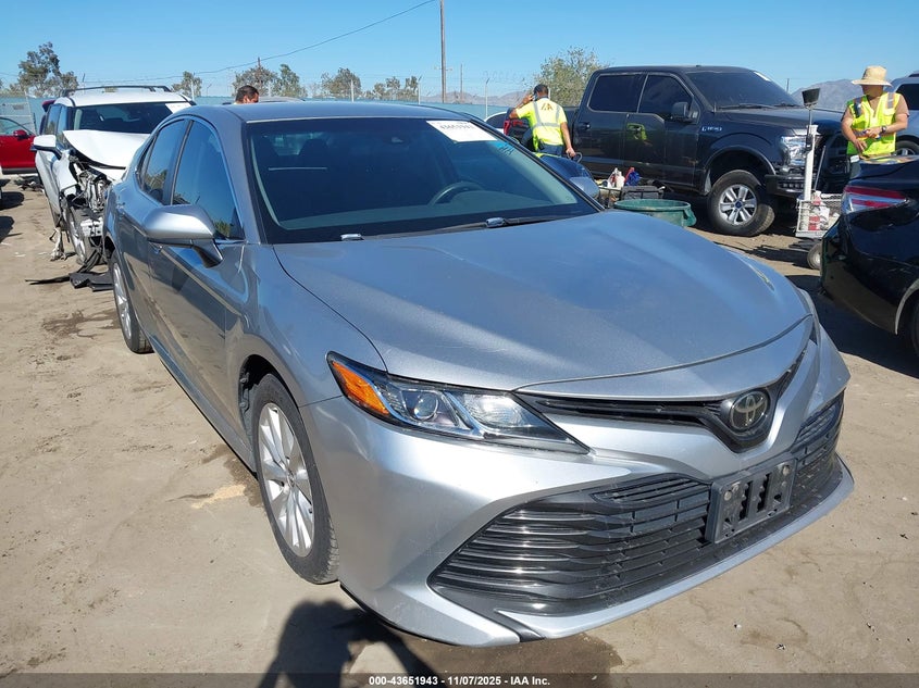 TOYOTA CAMRY LE