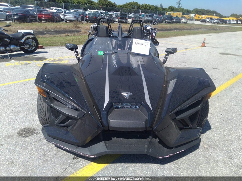 2021 Polaris Slingshot Sl VIN: 57XAAPHD3M8146943 Lot: 43651967